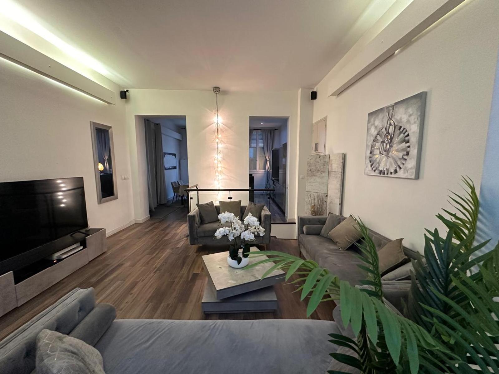 Les Champs Elysees-125M2 Modern And Spacious Paris Exterior foto